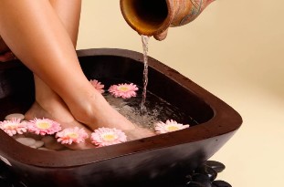 Therapeutic use of baths